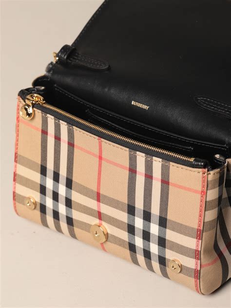 burberry women's purse